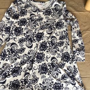 Lula roe Elizabeth top